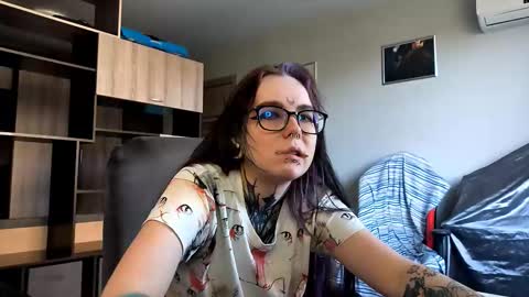 Milana online show from September 2025 01:14:02 PM