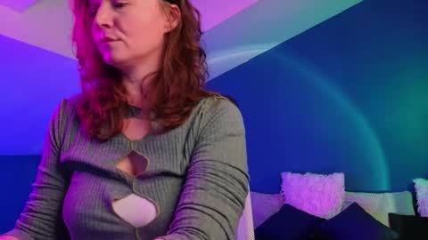 auroraborealis__ online show from December 2025 07:03:01 AM