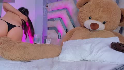 Aurora  online show from April 2026 07:47:02 PM