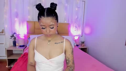 Aurora online show from October 2025 11:41:02 AM