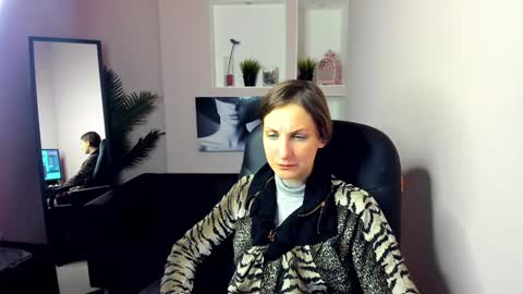 Snapshot of aurorascript chatting on December 2024 11:30:01 PM Aurora online show from December 2024 11:30:01 PM