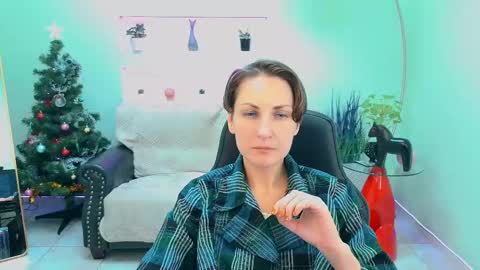 Snapshot of aurorascript chatting on December 2025 03:21:01 PM Aurora online show from December 2025 03:21:01 PM