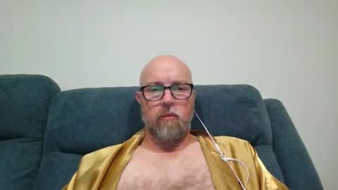 aussieguy73 online show from November 2025 12:06:01 PM