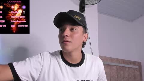 Snapshot of austin_cardieff_ chatting on October 2025 09:47:02 PM Austin online show from October 2025 09:47:02 PM