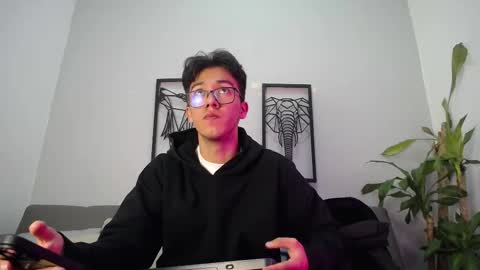 austinreeds online show from October 2025 12:05:02 PM