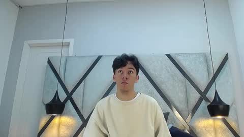 austinreeds online show from November 2025 12:05:02 PM