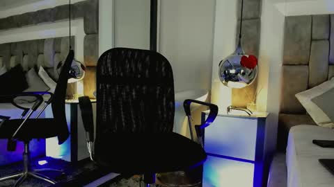 austinreeds online show from March 2026 12:46:01 PM