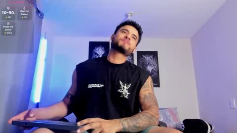 AustinTorres  online show from October 2025 02:45:02 AM