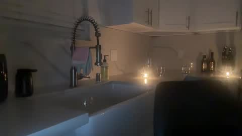 Auntumnfalls online show from November 2025 12:02:02 PM