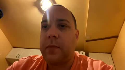 Snapshot of auz1812 chatting on December 2024 08:31:02 AM Auz online show from December 2024 08:31:02 AM