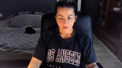 Ava online show from January 2025 01:43:01 PM