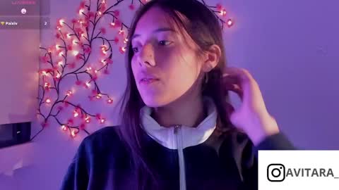 Snapshot of ava_broown chatting on May 2026 01:33:01 AM online show from May 2026 01:33:01 AM