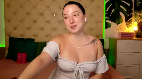 Snapshot of ava_maax chatting on June 2026 04:46:01 AM Ava online show from June 2026 04:46:01 AM