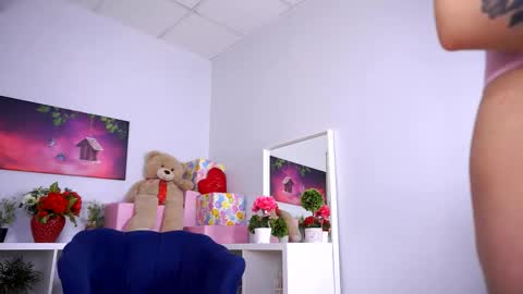 Ava online show from January 2026 07:39:01 PM