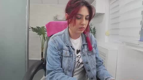    online show from May 2026 02:42:01 AM