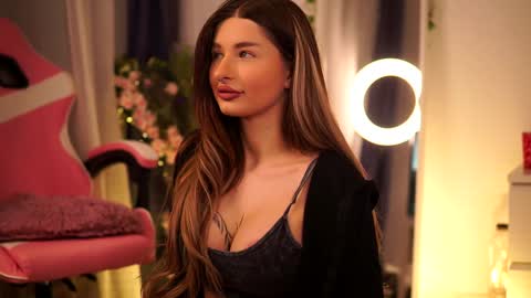 Carina online show from January 2025 10:42:01 PM