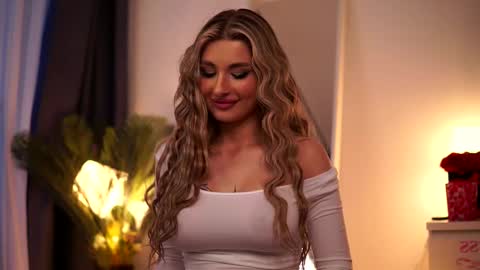 Carina online show from March 2025 05:20:01 AM