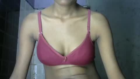 avery_lust01 online show from June 2026 06:51:02 AM