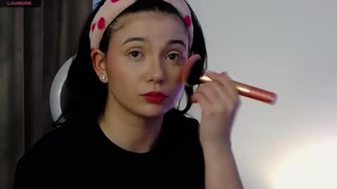 Snapshot of averywillow chatting on March 2025 12:57:02 PM AveryWillow online show from March 2025 12:57:02 PM