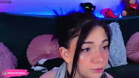 AveryWillow online show from March 2026 12:27:02 AM