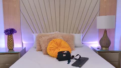 Javier y Lorena online show from October 2025 12:50:02 PM