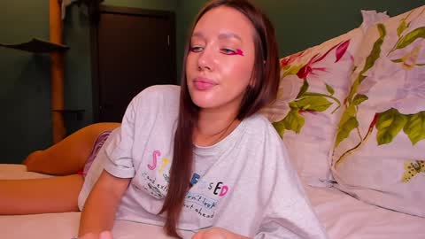 Awgustina online show from December 2024 02:19:02 PM