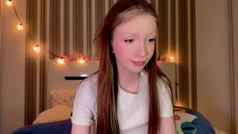 Snapshot of awwrora chatting on September 2025 02:17:02 PM Aurora online show from September 2025 02:17:02 PM