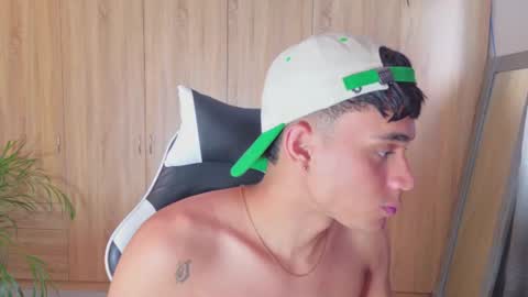 Snapshot of axel_cody_ chatting on July 2026 06:43:02 PM AXEL online show from July 2026 06:43:02 PM