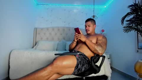 Axel Daviss online show from September 2025 01:44:02 PM