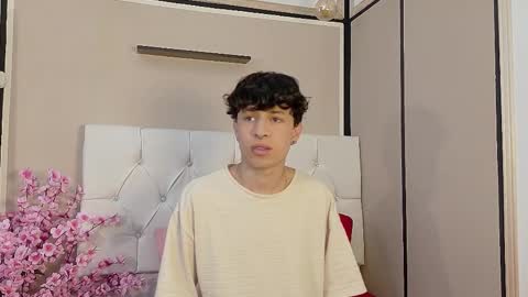 Axel Evanss online show from October 2025 12:09:02 PM