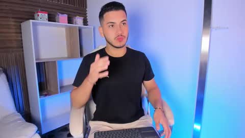 Snapshot of axel_grey_ chatting on September 2025 12:39:02 PM axel_grey_ online show from September 2025 12:39:02 PM