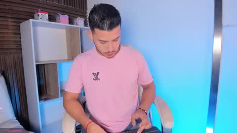Snapshot of axel_grey_ chatting on September 2025 12:08:02 PM axel_grey_ online show from September 2025 12:08:02 PM