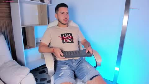 Snapshot of axel_grey_ chatting on September 2025 12:21:02 PM axel_grey_ online show from September 2025 12:21:02 PM