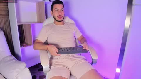 Snapshot of axel_grey_ chatting on October 2025 12:49:02 PM axel_grey_ online show from October 2025 12:49:02 PM