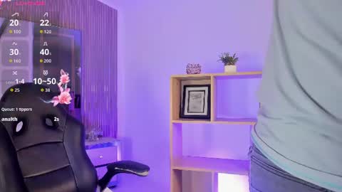 Snapshot of axel_grey_ chatting on June 2026 12:42:01 PM axel_grey_ online show from June 2026 12:42:01 PM