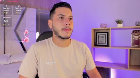 Snapshot of axel_grey_ chatting on June 2026 12:39:01 PM axel_grey_ online show from June 2026 12:39:01 PM