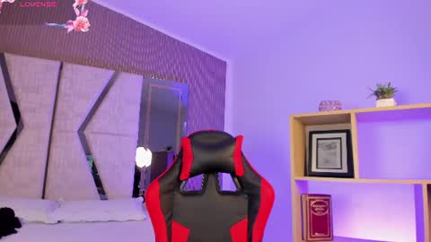 Snapshot of axel_grey_ chatting on July 2026 12:32:02 PM axel_grey_ online show from July 2026 12:32:02 PM