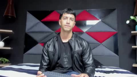 Snapshot of axel_hendrick chatting on February 2026 11:58:02 AM axel_hendrick online show from February 2026 11:58:02 AM