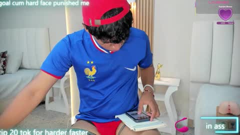 Alex online show from October 2025 04:24:01 AM