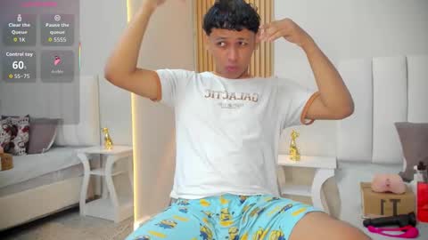 Alex online show from November 2025 04:12:01 AM