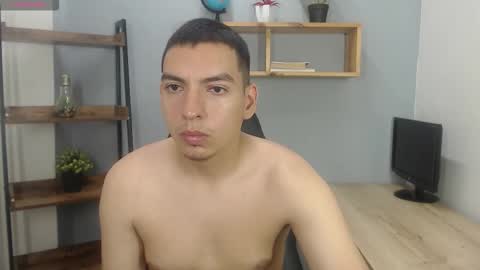 axel_stones_ online show from November 2025 02:59:02 PM