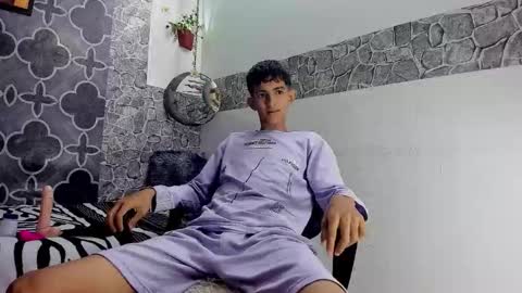 axel_strongx18 online show from February 2026 02:31:02 PM