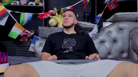 Axel  online show from June 2026 09:36:02 PM