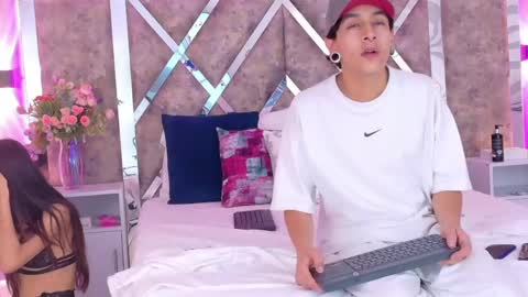 Axel and Renata online show from April 2026 07:42:01 PM