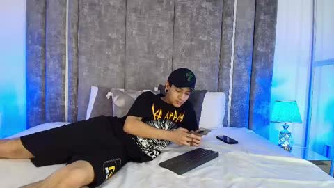 Axel and Renata online show from May 2026 09:53:01 PM