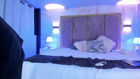 Axel and Renata online show from June 2026 04:50:01 AM
