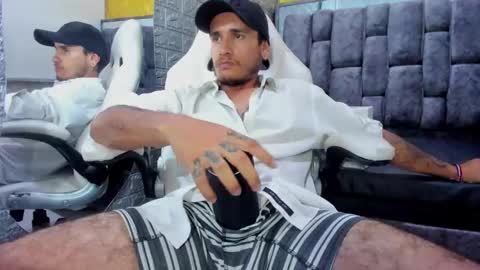 Axell Cross2 online show from February 2025 12:03:01 AM