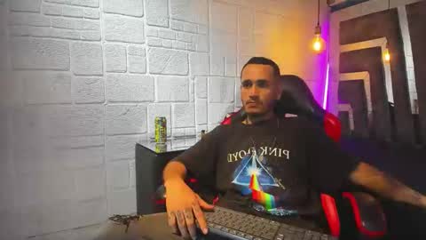 Axell Cross2 online show from March 2026 04:27:02 AM