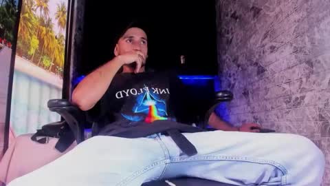 Axell Cross2 online show from March 2026 12:32:01 PM