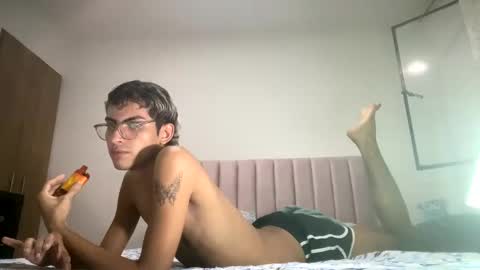 Axel  online show from January 2025 04:44:01 AM